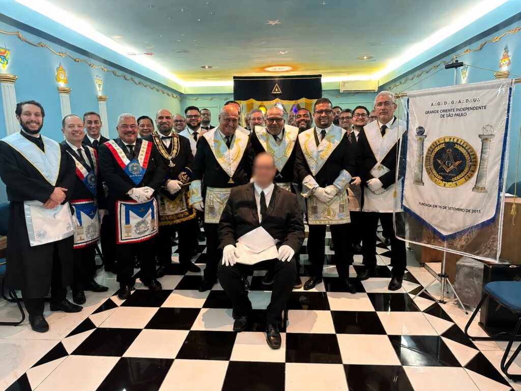 Sessão Magna de Iniciação reúne Irmãos na Loja Liberdade e Perseverança nº 27